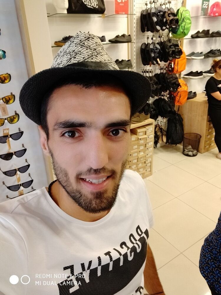  ,   Archil, 33 ,  