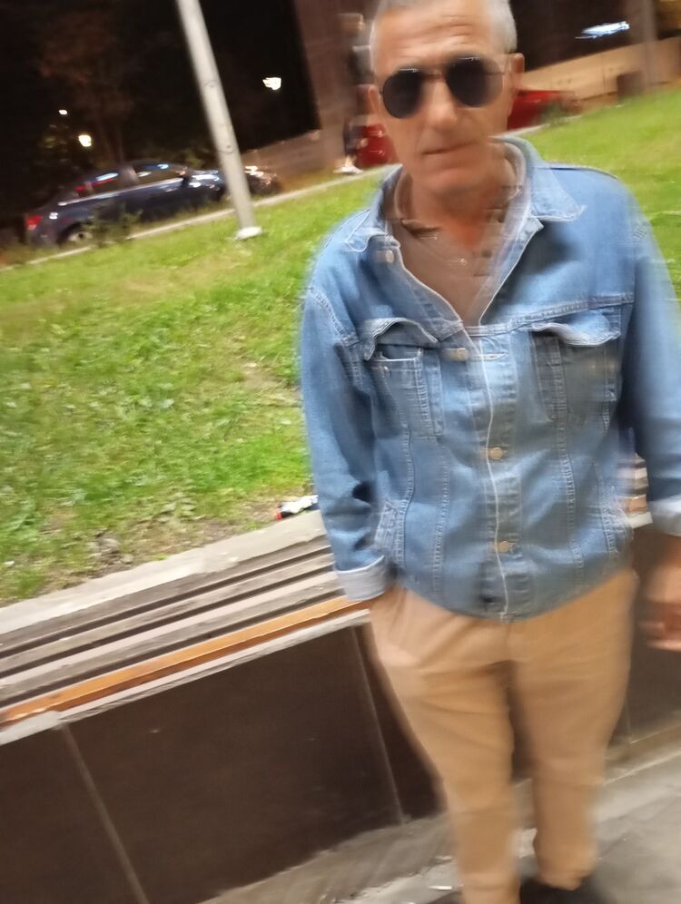  46371680  Osman, 54 ,    