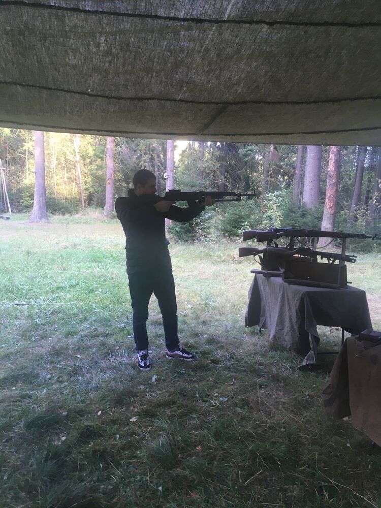  33332550  Sergei, 31 ,    