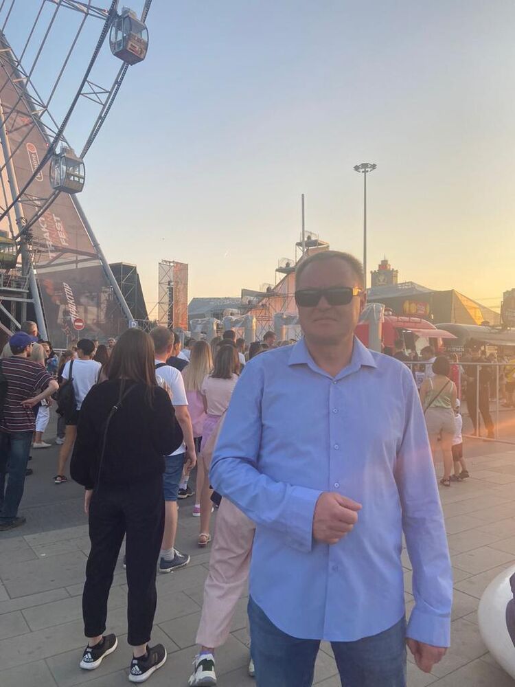  ,   Alexander, 46 ,   ,   