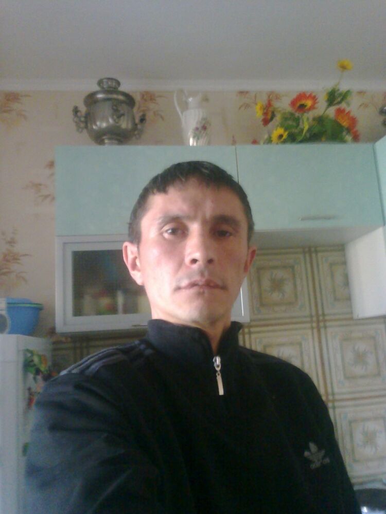  ,   Sagyndyk, 45 ,   ,   , c 