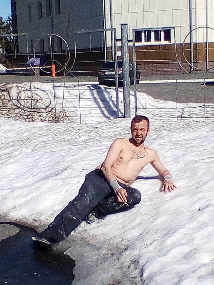  23337430  , 40 ,    