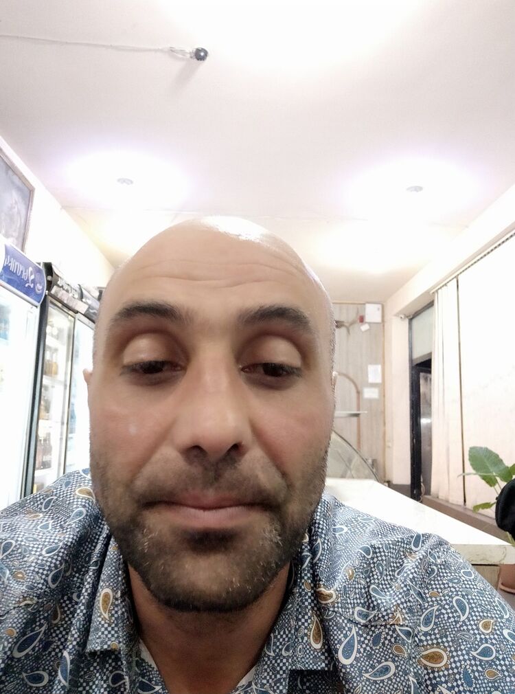  17547700  Samvel, 44 ,    