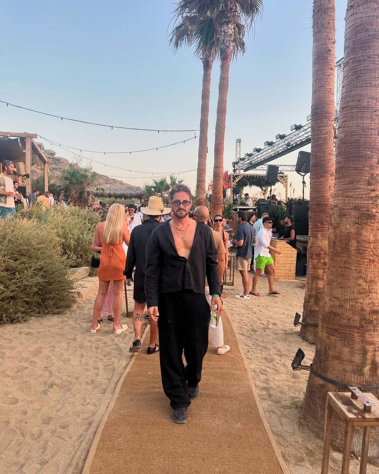  54131890  , 36 ,    -