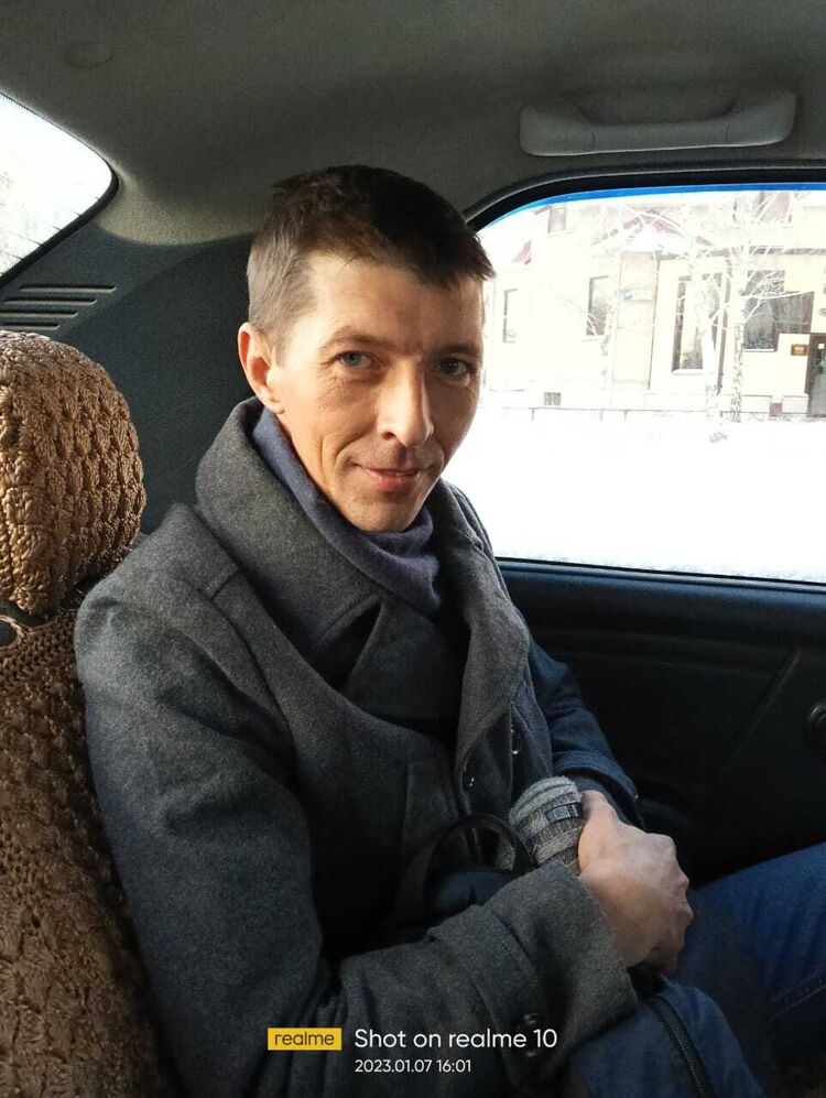  31830970  Alekksandr, 42 ,    