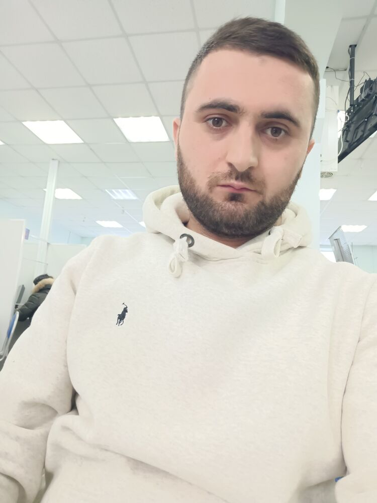  33276710  Fedy, 28 ,    