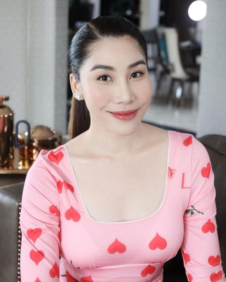  ,   Aileen, 37 ,   