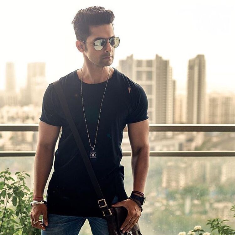 ���������� ���������, ���� ������� Sidharth, 30 ���, ������������ ��� ������, ����� � ���������, c�������� ���������