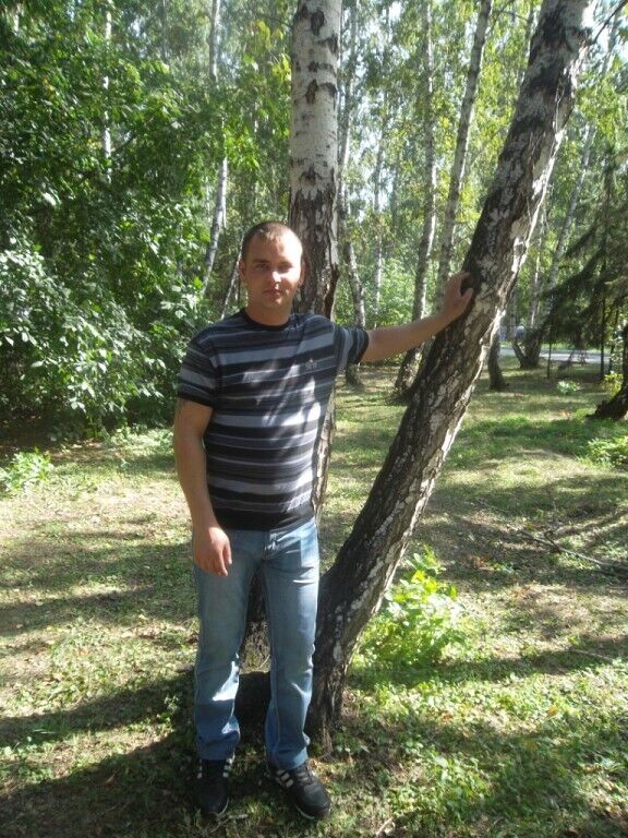  30863790  ANDREI, 39 ,    