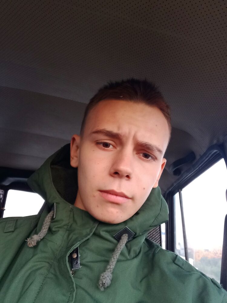  39866370  Nick, 25 ,    