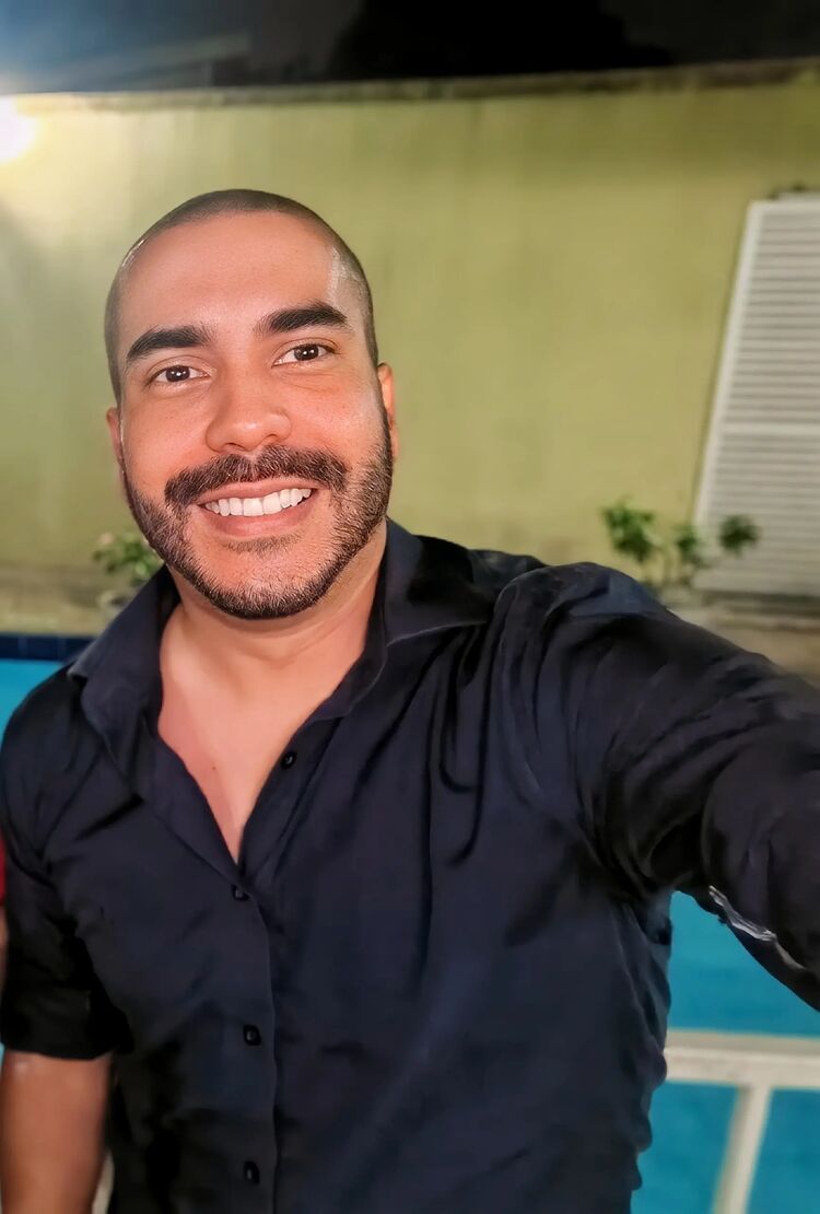  47069700  Diego, 38 ,    