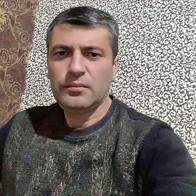  44885420  Zaza, 45 ,    