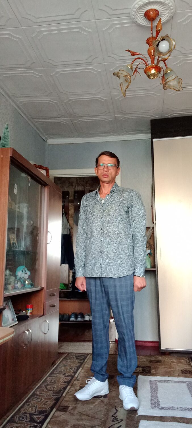  28450570  Oleg, 51 ,    