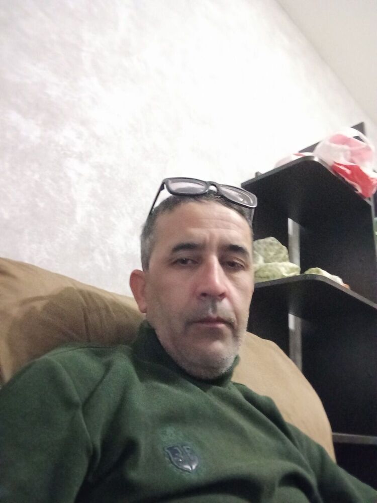  47389730  Odil, 43 ,    