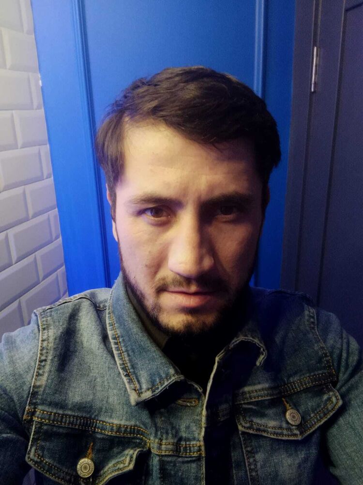  ,   Ali, 34 ,   ,   