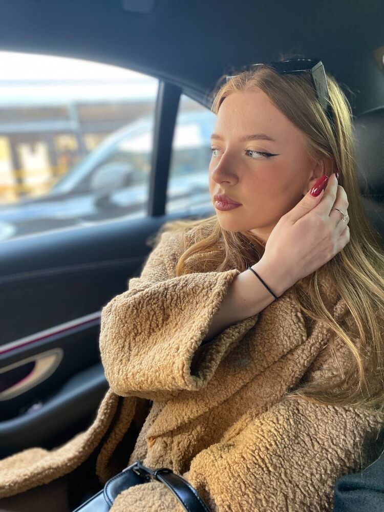  27189290  , 26 ,    -