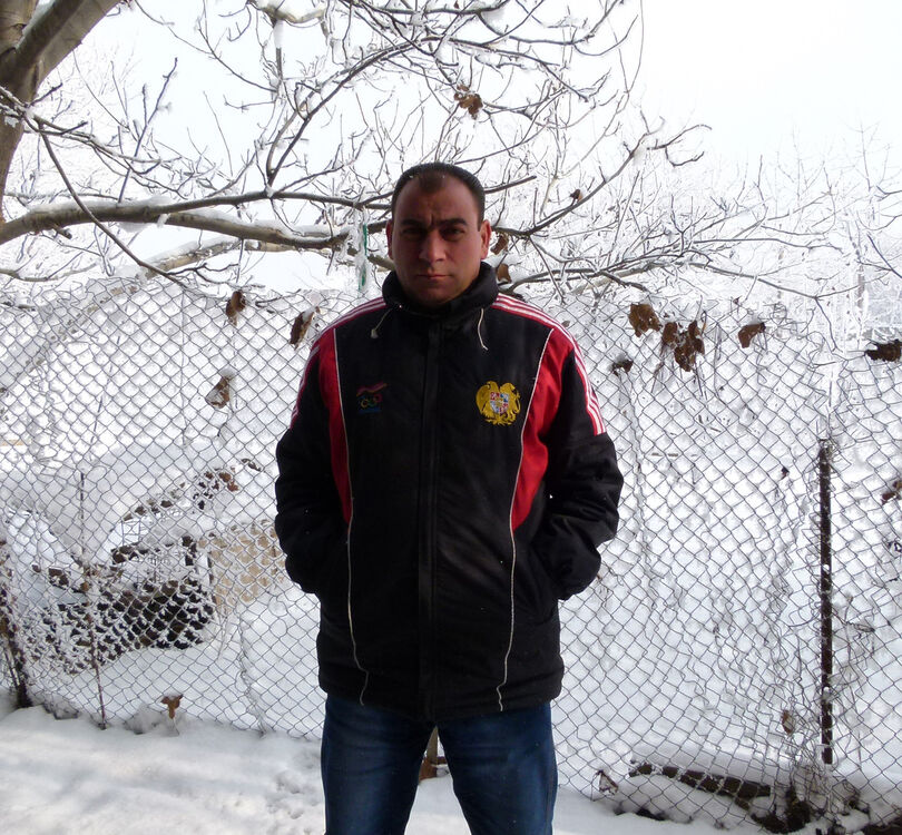  ,   Pash, 48 ,   , 