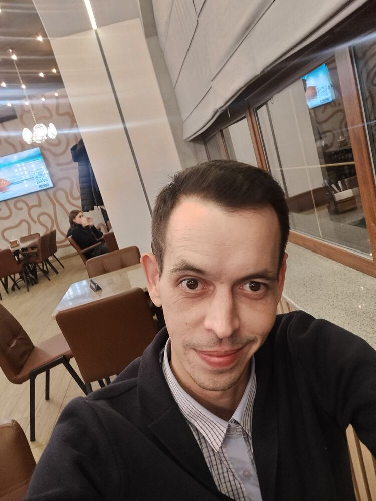  53000730  Andrey, 32 ,    