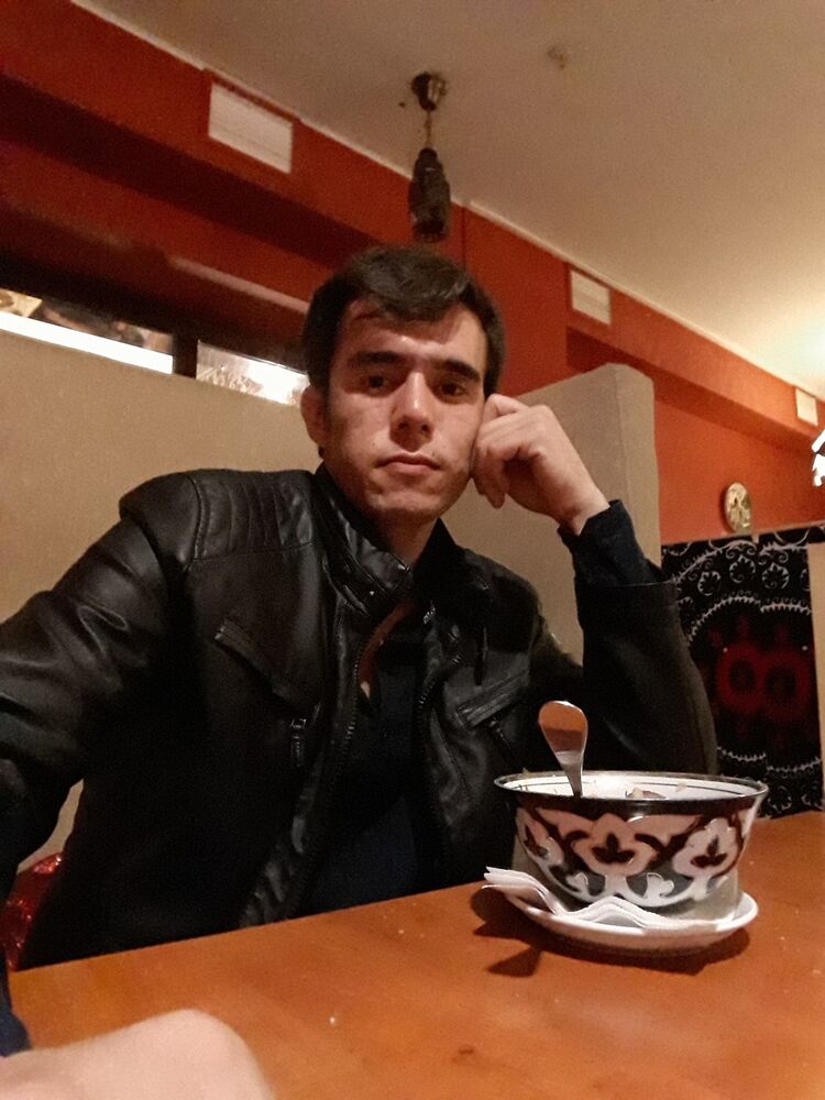  10208790  Navruzbek, 33 ,    