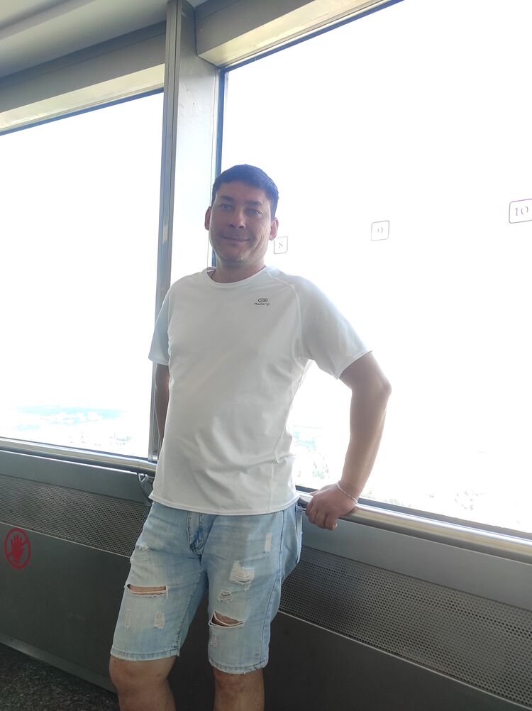  ,   Stanislav, 38 ,   ,   , c 