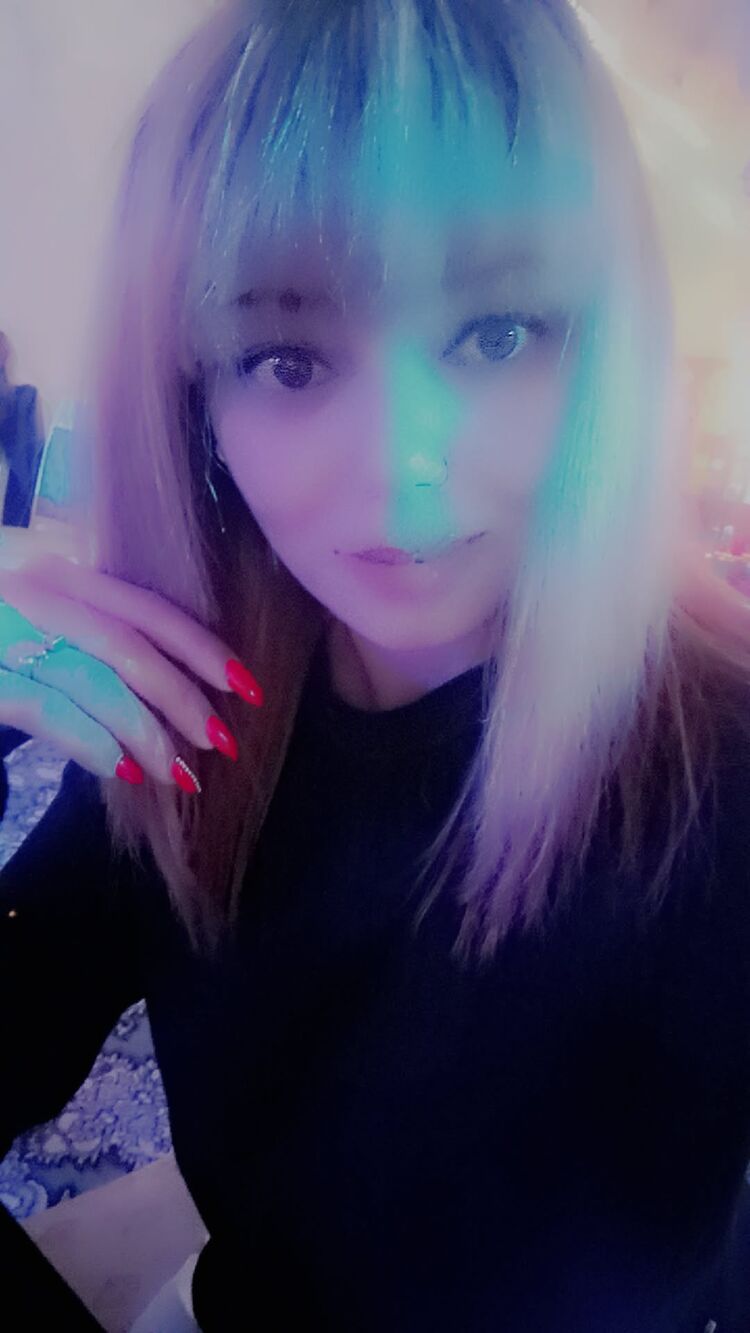  54729000  Samira, 26 ,    