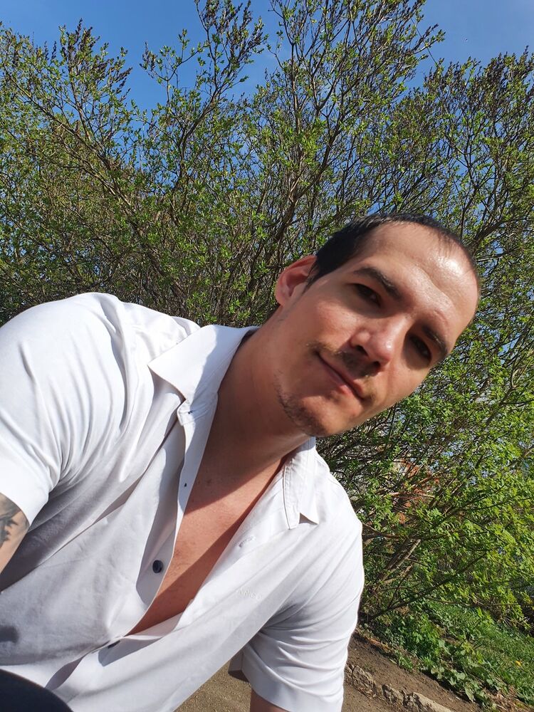 ���� 19900110 ������� ����, 37 ���, ���� ���������� � �������������