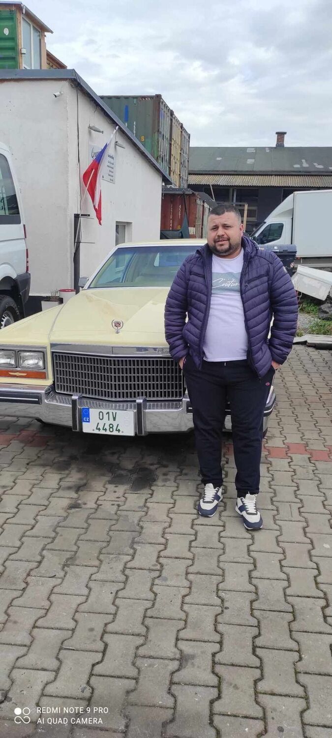  53092460  Igor, 36 ,    
