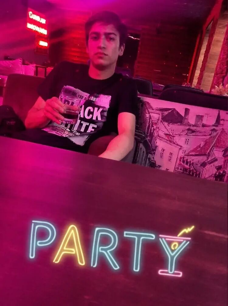  ,   ˸, 22 ,   ,   