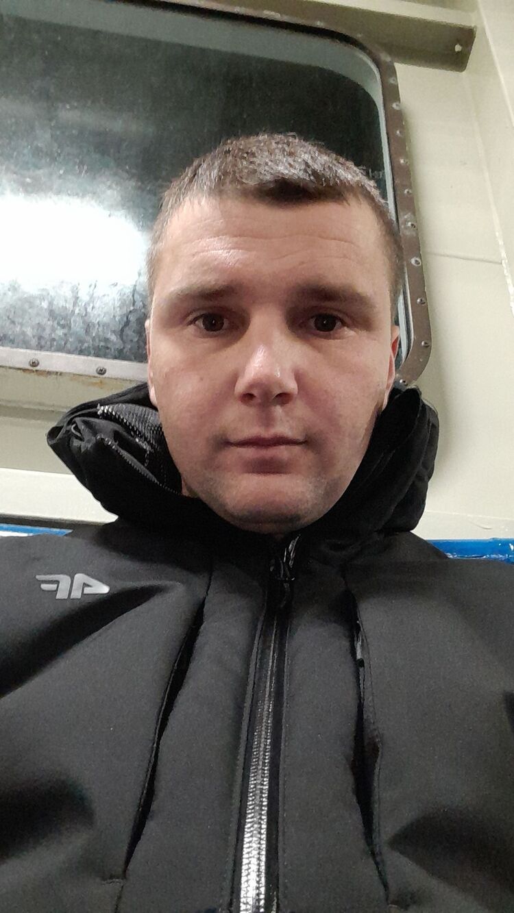  38928450  Volodumur, 28 ,    