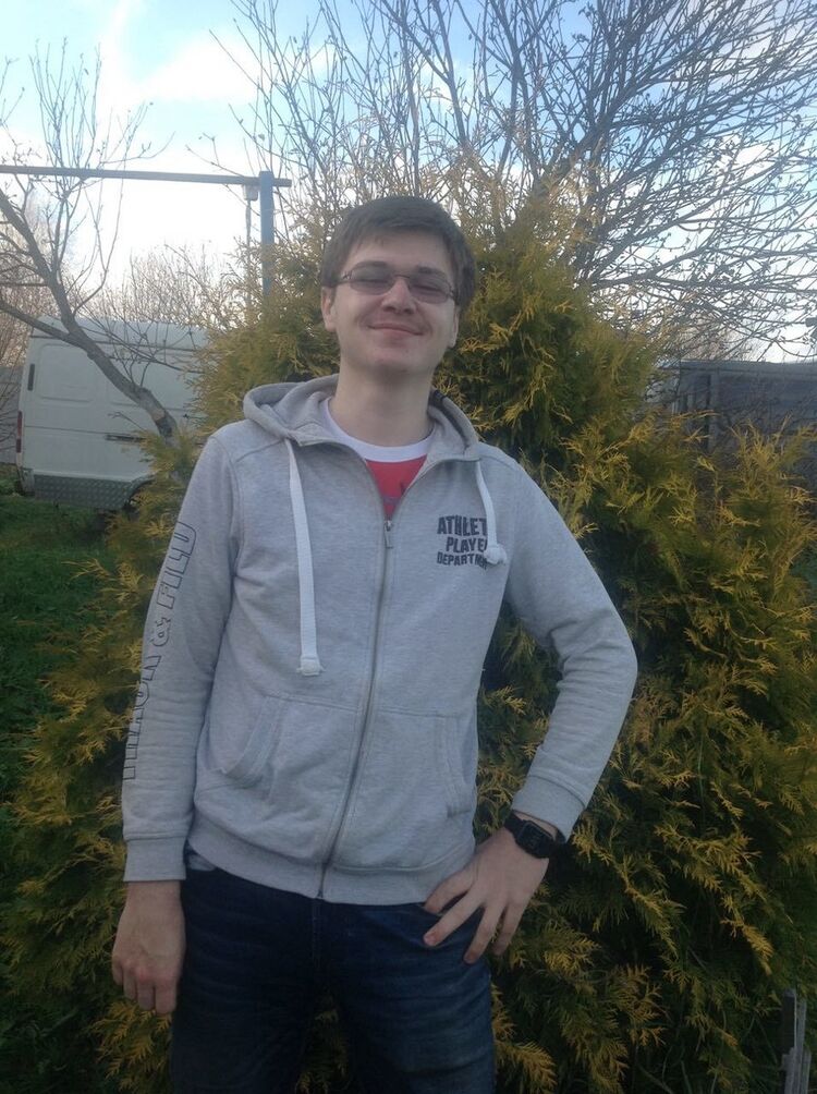  19277770  Yuri, 25 ,    