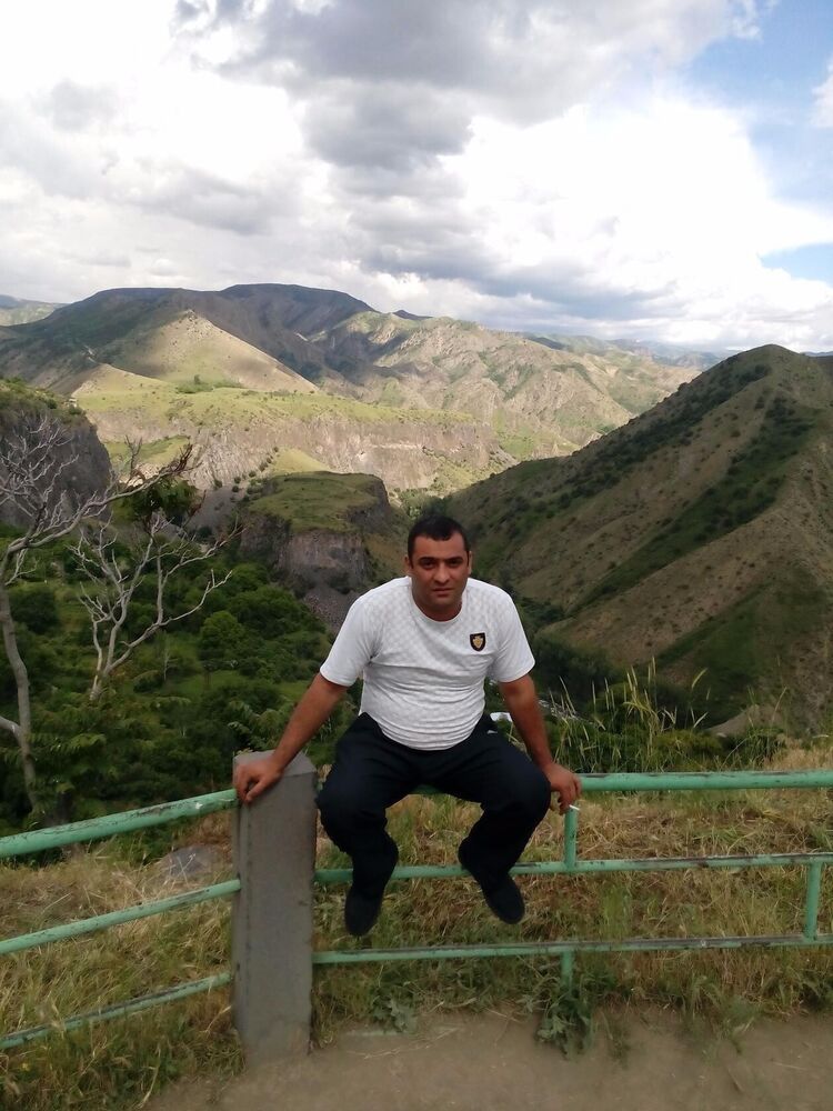  28641090  Hovo, 42 ,    