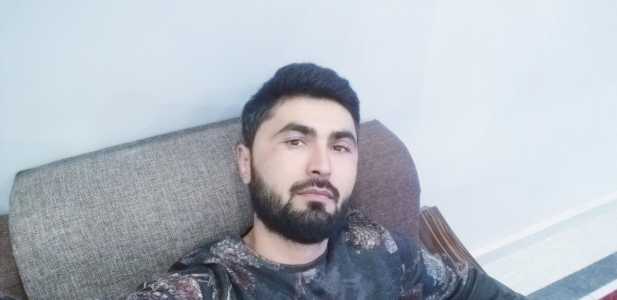  17474390  Ali, 33 ,    