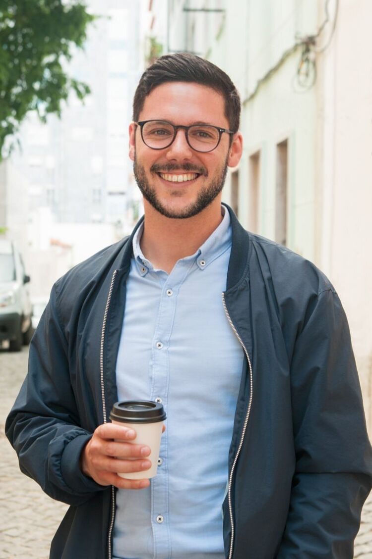  ,   Leon, 41 ,   ,   