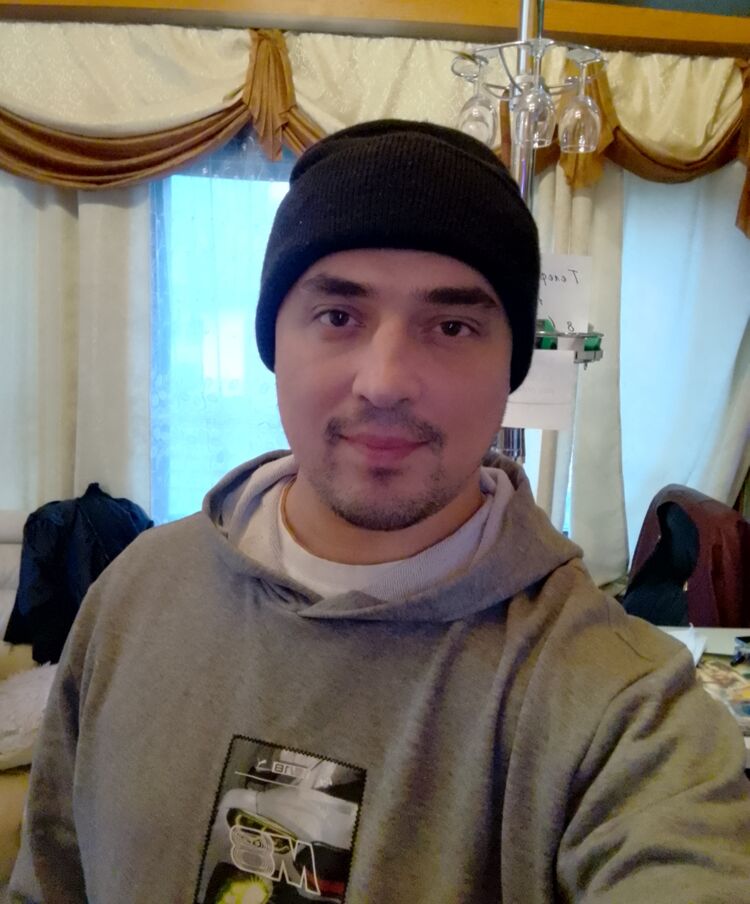 44074390  , 37 ,    