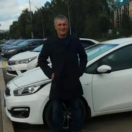  43537070  Yury, 60 ,    