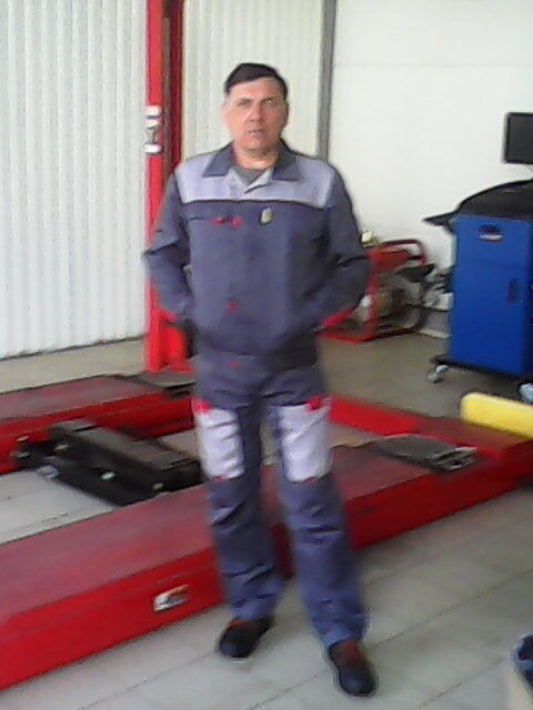  11093060  VADIM, 55 ,    