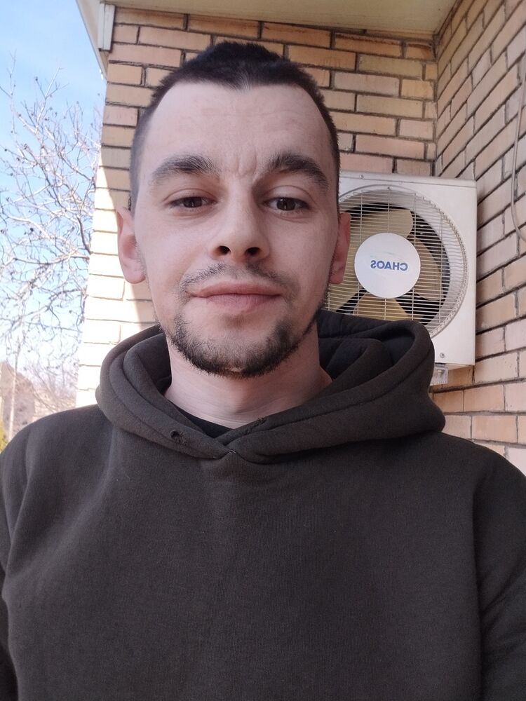  50215300  Andriy, 29 ,    