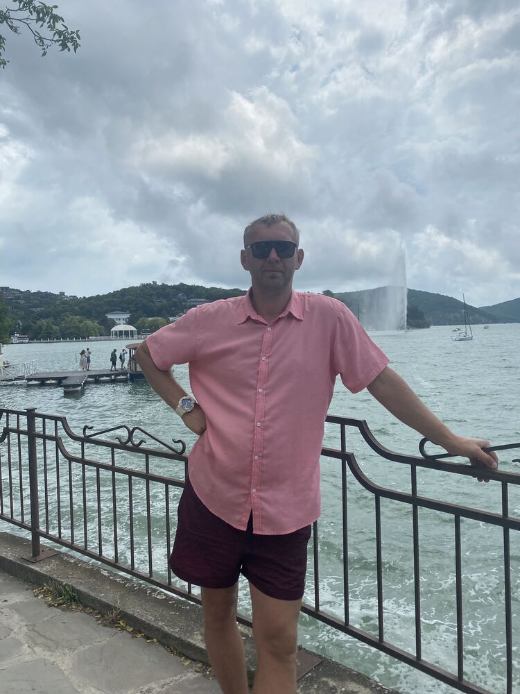  ,   Pavel, 40 ,   ,   