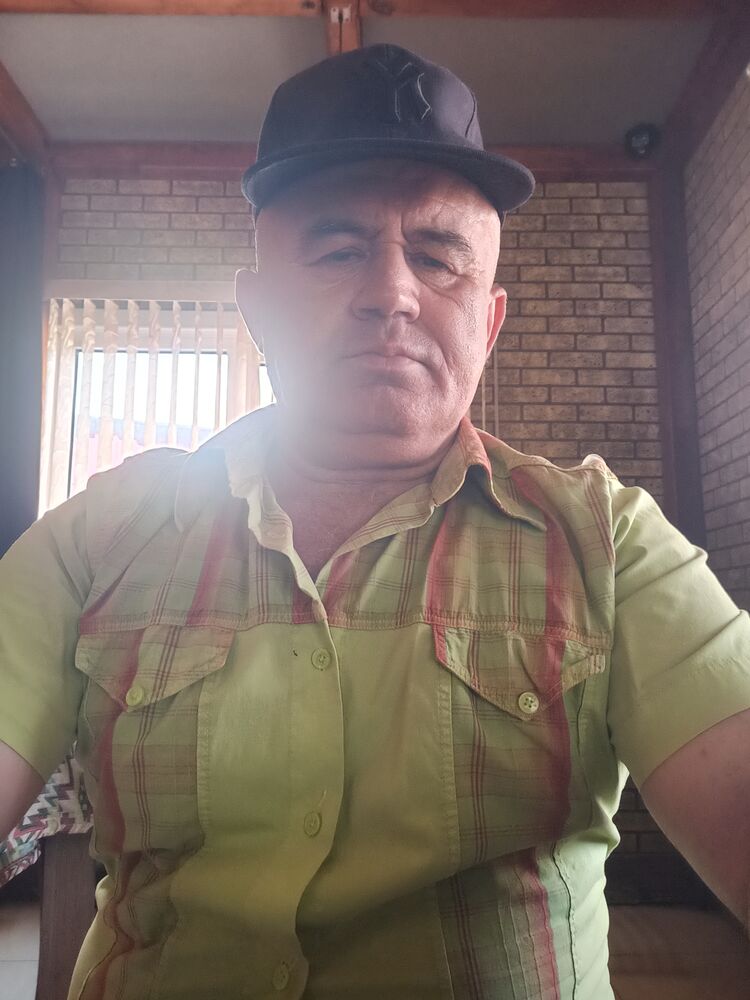  45425900  Zakir, 57 ,    