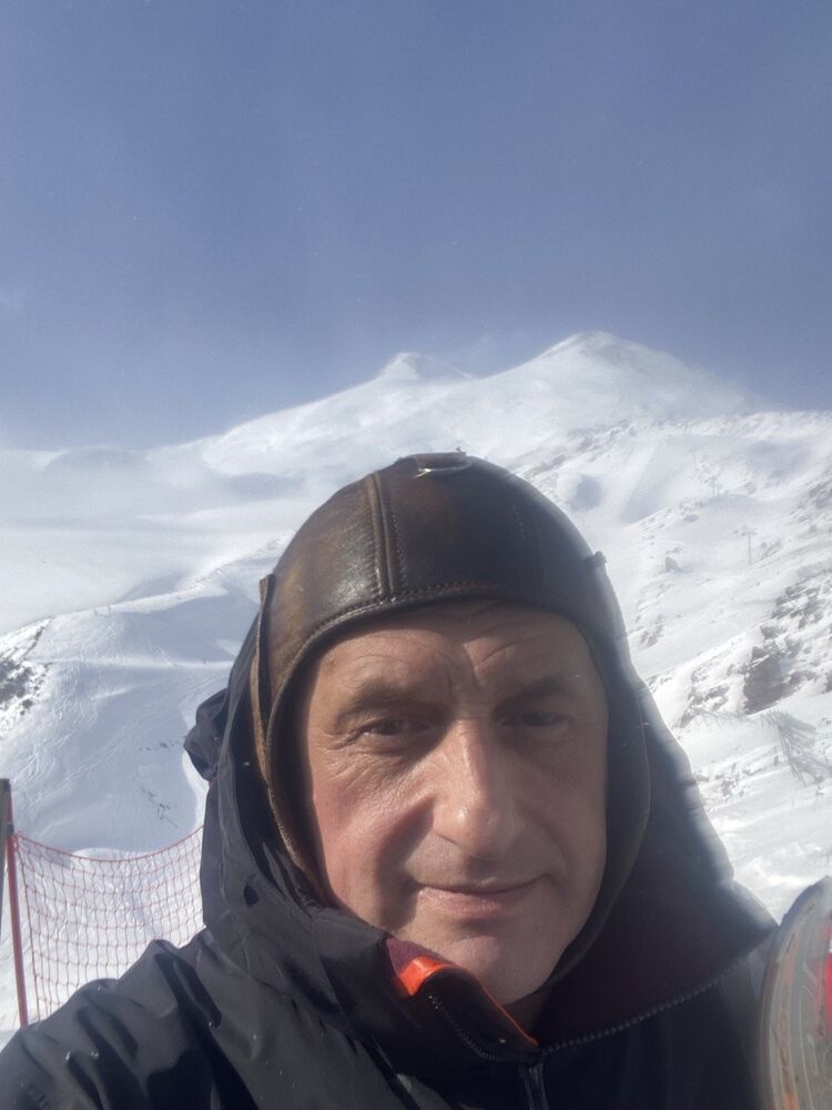  48934370  , 49 ,    