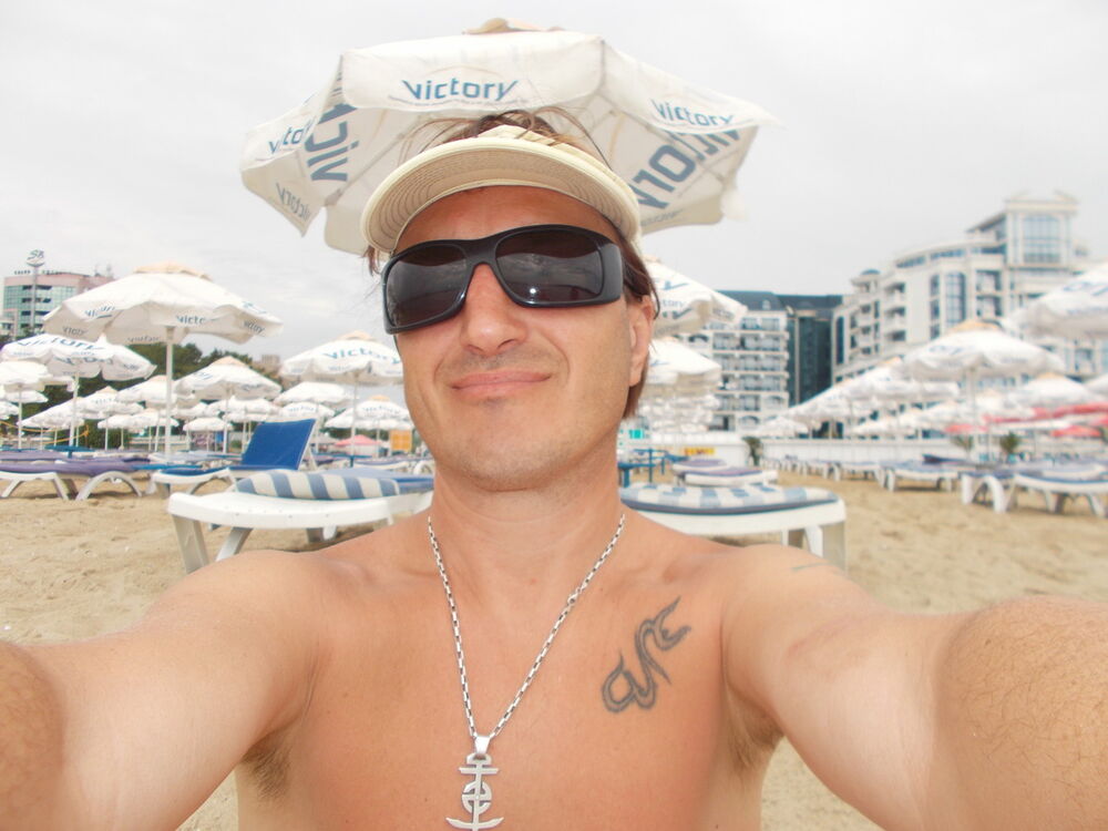  11238140  Vitas, 45 ,    