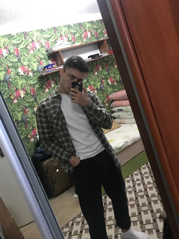  30327660  T, 23 ,    