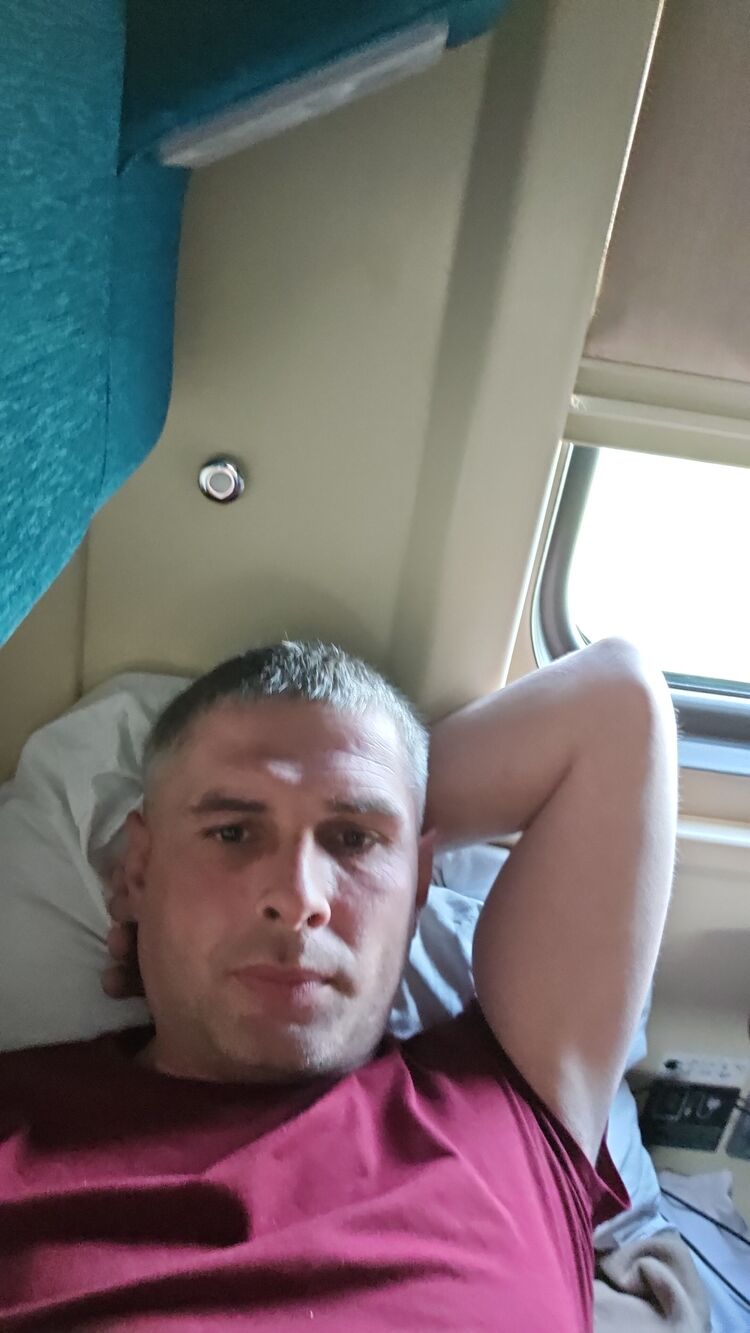  48085410  , 39 ,    