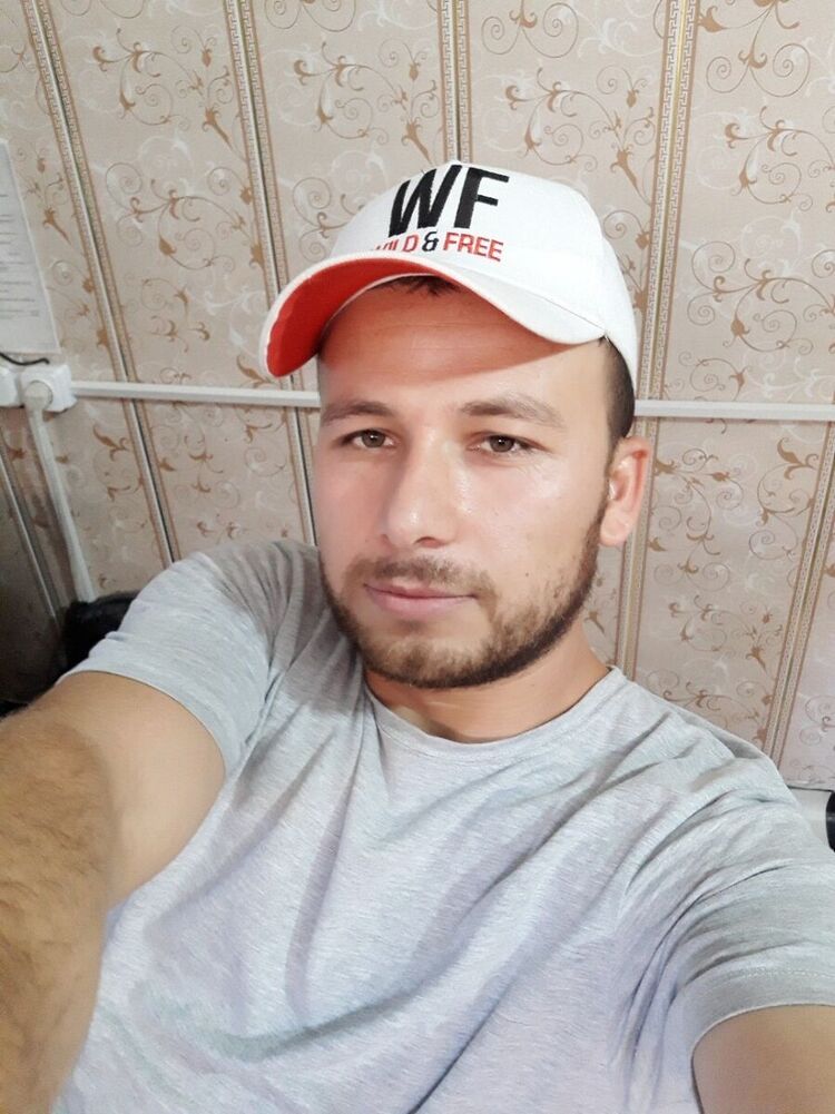  20800480  Bahrom, 38 ,    
