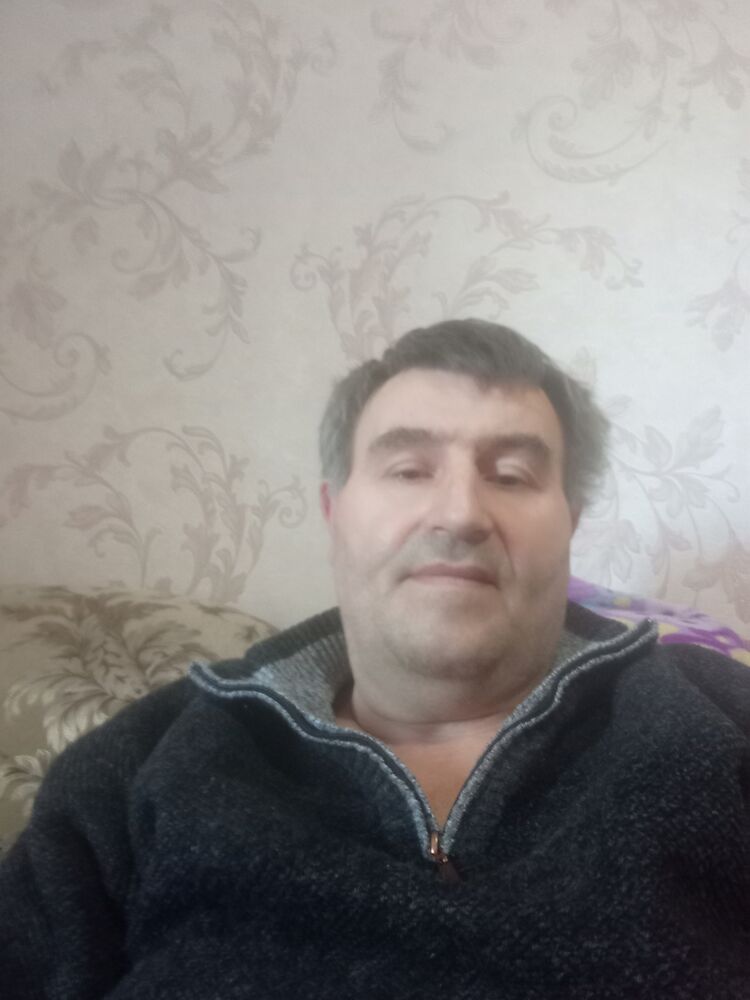  25385100  Alexei, 61 ,    