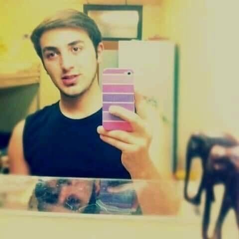  40209570  Elnur, 36 ,    