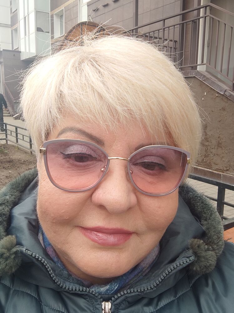 43567590  Lari Buona, 59 ,    -