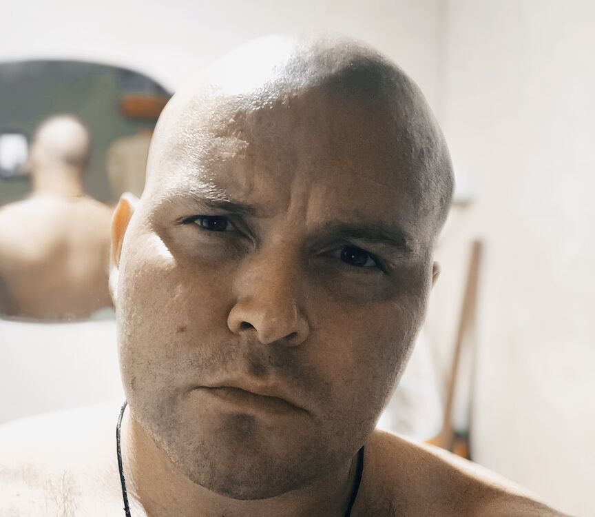  ,   Romari, 40 ,   ,   