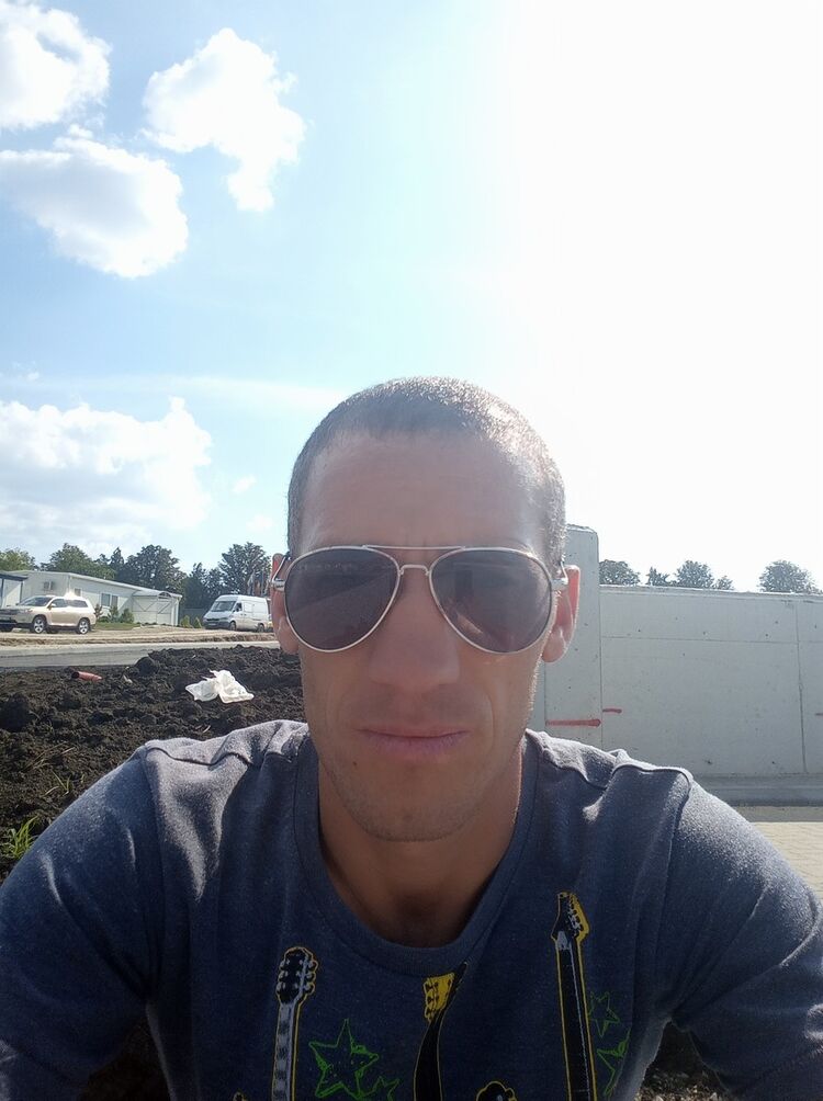  ,   Slavik, 40 ,   ,   , c 