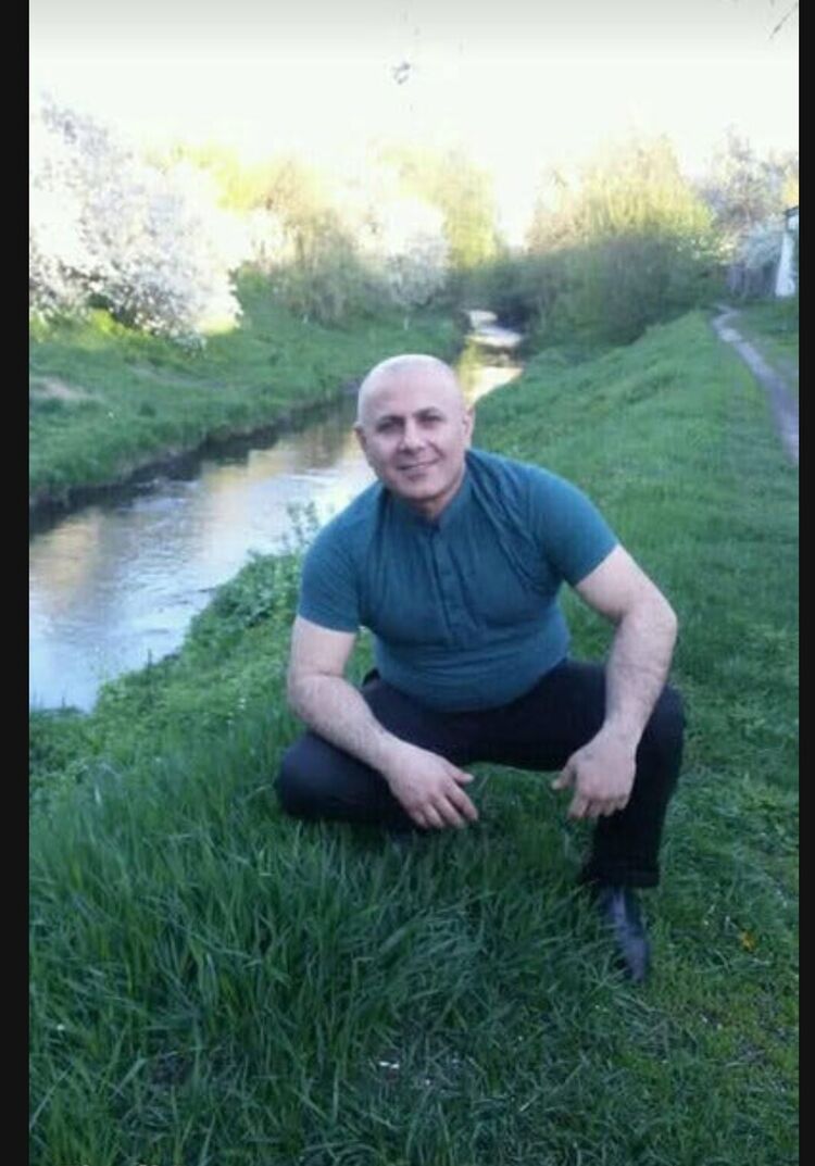  53499460  Fizi, 44 ,    